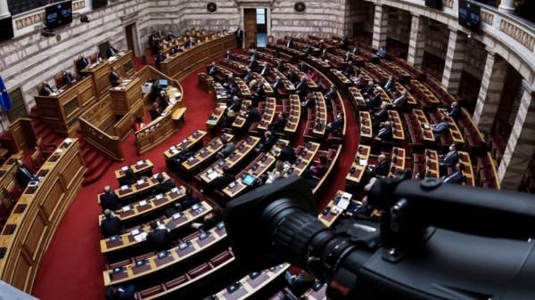 Στη Βουλή οι ΠΝΠ για τις παρεμβάσεις στις πυρόπληκτες περιοχές