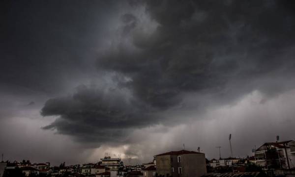 Βροχές και καταιγίδες σε ολόκληρη τη χώρα-Πέφτει η θερμοκρασία
