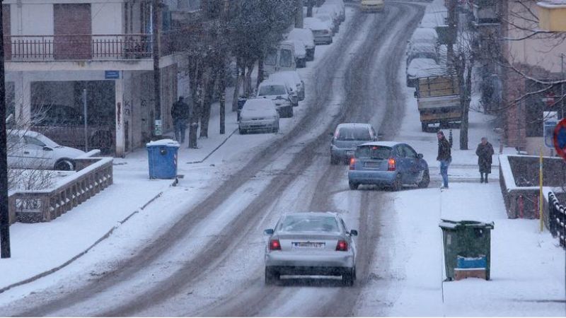 Έκτακτο δελτίο ΕΜΥ: Ο χιονιάς θα συνεχιστεί μέχρι την Πέμπτη