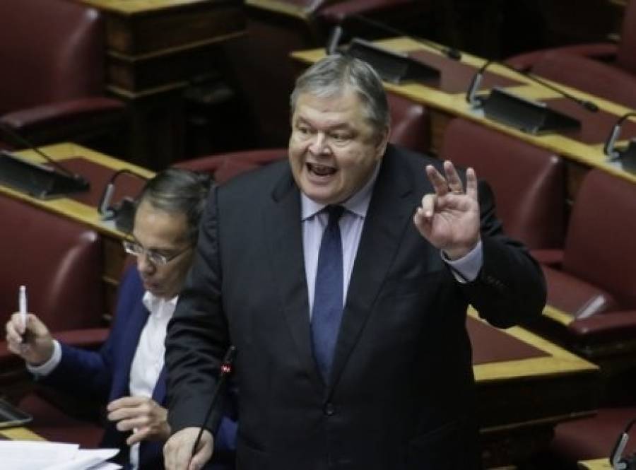 Ο Βενιζέλος δεν θα είναι υποψήφιος στην Α’ Θεσσαλονίκης. Τι σημαίνει όμως αυτό;