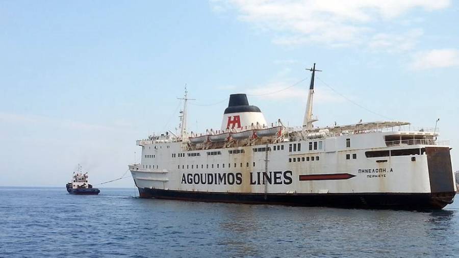 Σε εξέλιξη επιχείρηση για απάντληση υδάτων από το «Πηνελόπη Α»