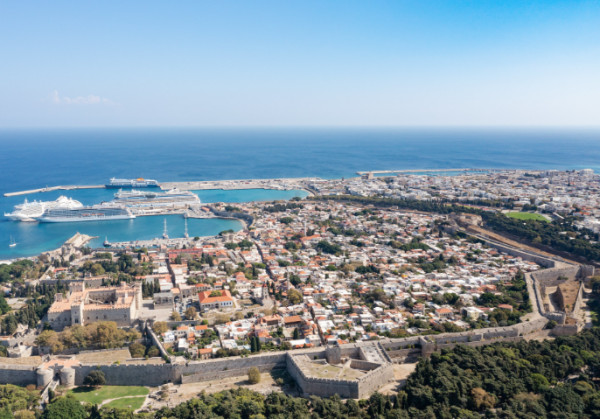 Δεύτερο κύκλωμα στη Ρόδο: Πλαστά πτυχία ξένων γλωσσών με €1.200