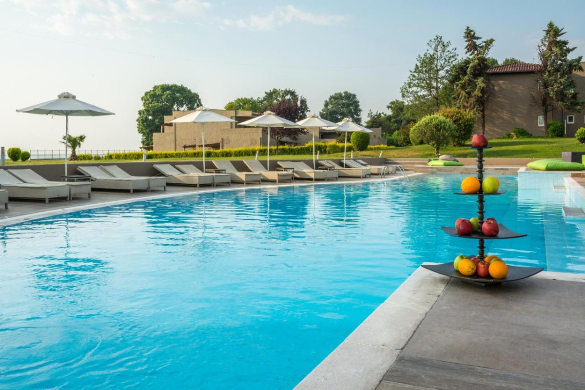 Στη HotelBrain το εμβληματικό Dion Palace Resort &amp; Spa