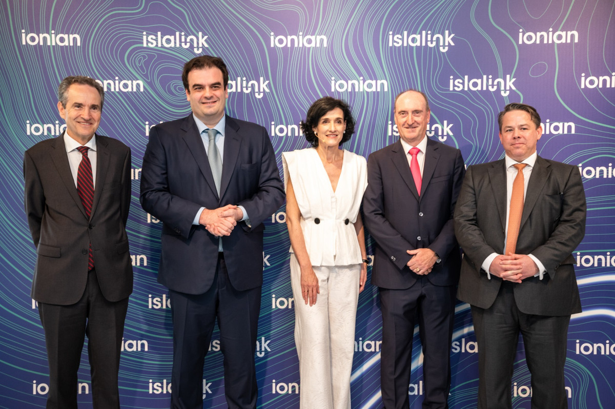 IONIAN: Υπερσύγχρονο σύστημα οπτικών ινών συνδέει Ελλάδα- Ιταλία