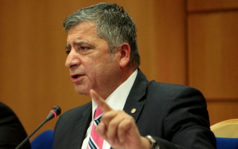 Αποδοκίμασαν τον Πατούλη-Στημένο σκηνικό καταγγέλλει η ΚΕΔΕ