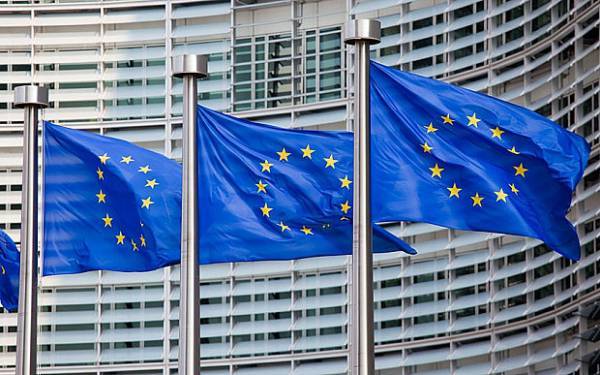 Κομισιόν:Στα 14 δισ. το πρώτο ομόλογο EU SURE το 2021