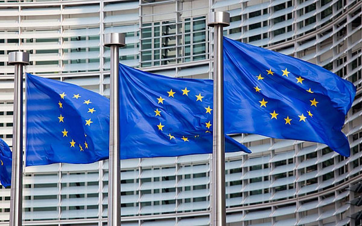 Κομισιόν:Στα 14 δισ. το πρώτο ομόλογο EU SURE το 2021
