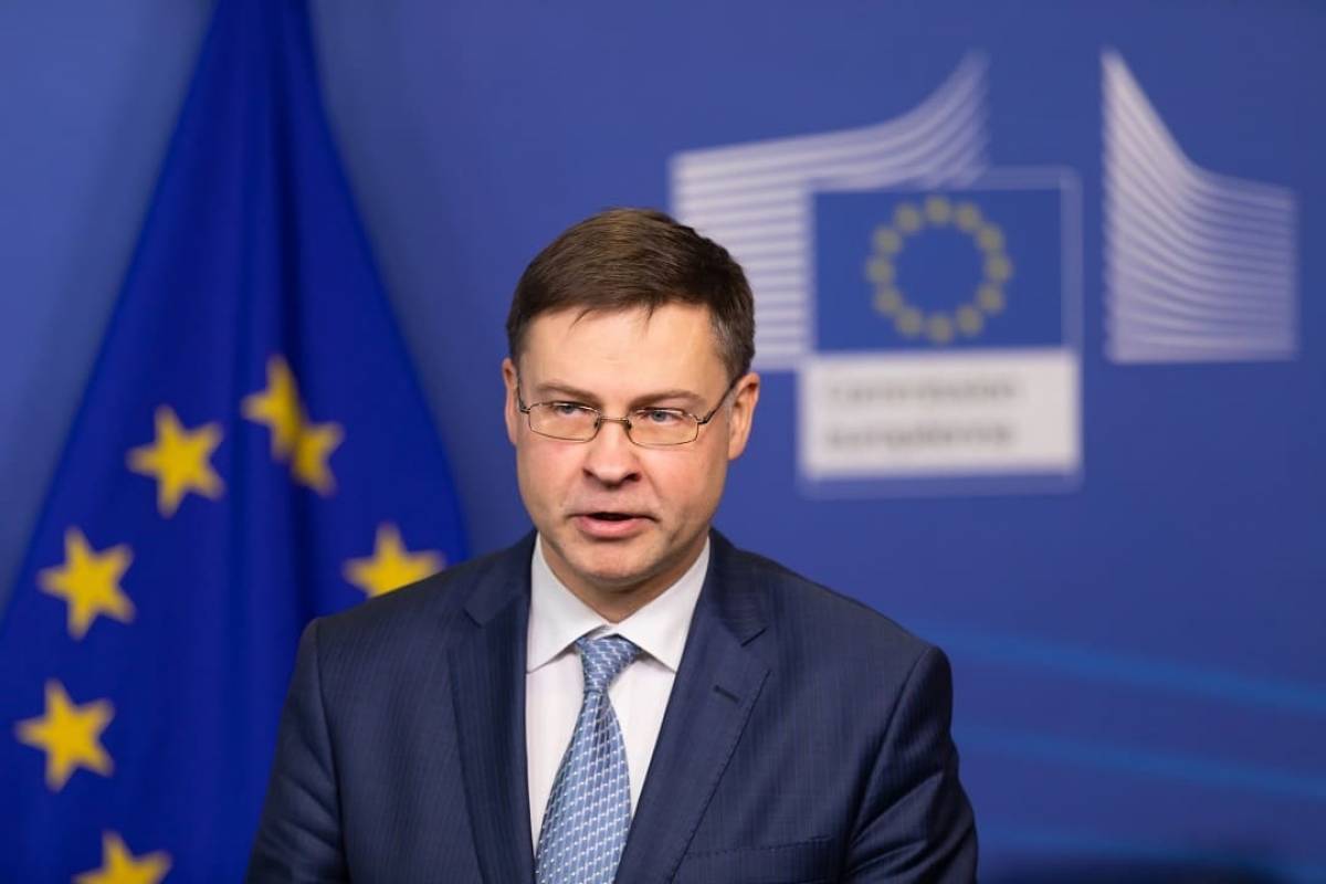 Απίστευτος Ντομπρόβσκις:Κανένα στοιχείο για απώλεια φορολογικών εσόδων από ξέπλυμα χρήματος