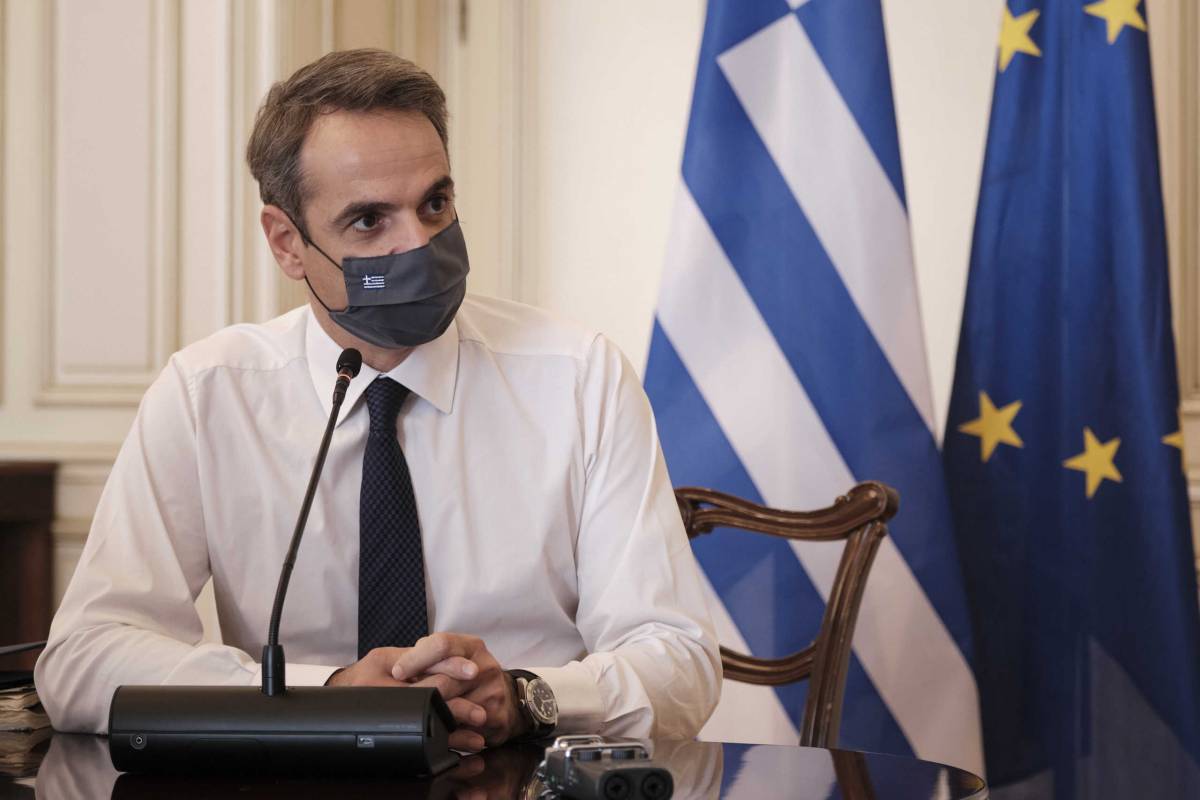 Μητσοτάκης στο υπουργικό: Όχι σε πρόωρες εκλογές- «Απαντάμε» με δουλειά