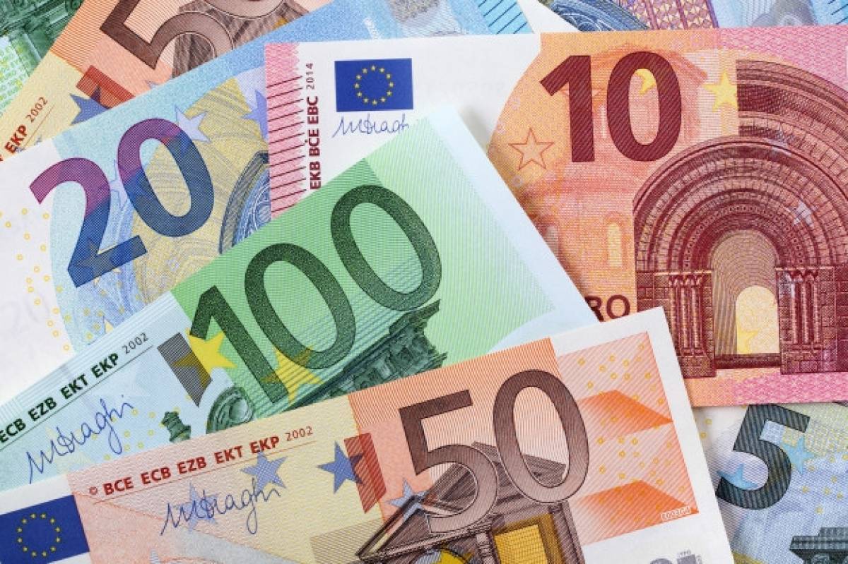 Μειώθηκαν τα «φέσια» του Δημοσίου το Νοέμβριο-Αυξήθηκαν οι επιστροφές φόρων