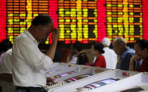 Νέα «ελεύθερη πτώση» για τις κινεζικές αγορές