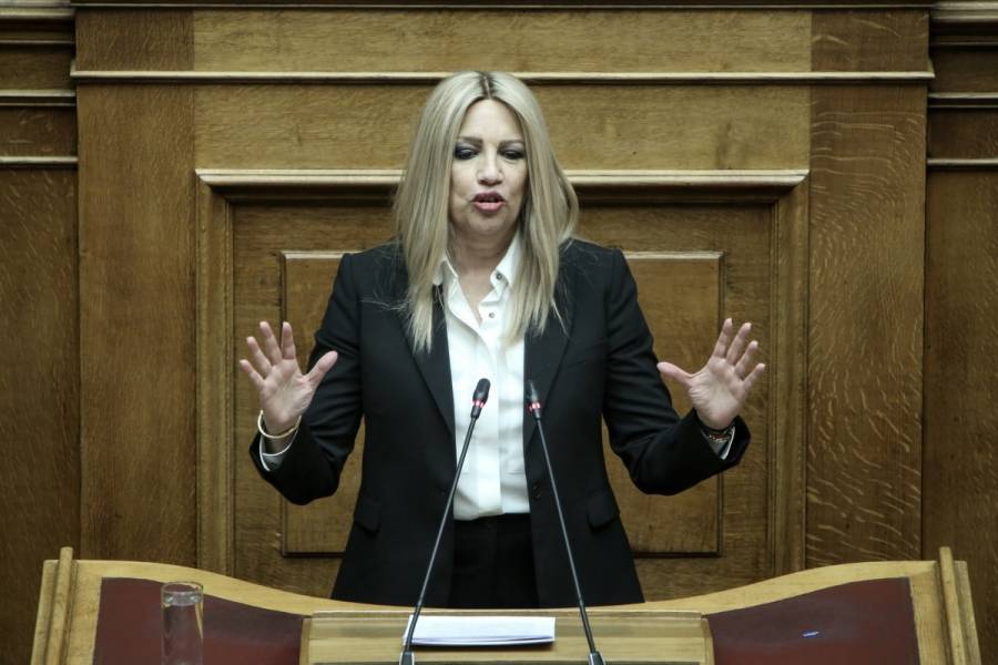 Γιατί αποδέχθηκε η Φώφη τον ρόλο του πολιτικού «θηράματος»;