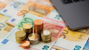 Δημοπρασία εξάμηνων εντόκων με στόχο 375 εκατ. ευρώ