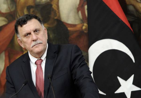 Λιβύη- Σάρατζ: Η Άίγυπτος χτυπάει τα τύμπανα του πολέμου