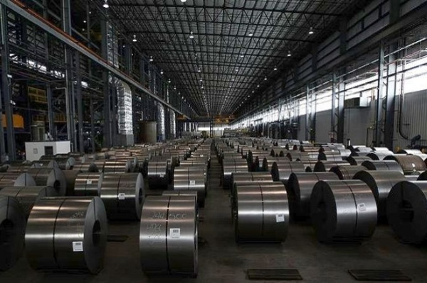 Μικρή ενίσχυση κατά 0,5% της βιομηχανικής παραγωγής τον Ιανουάριο