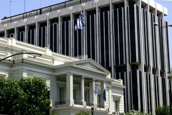 ΥΠΕΞ: Ανενημέρωτος ο πρόεδρος της ΠΓΔΜ