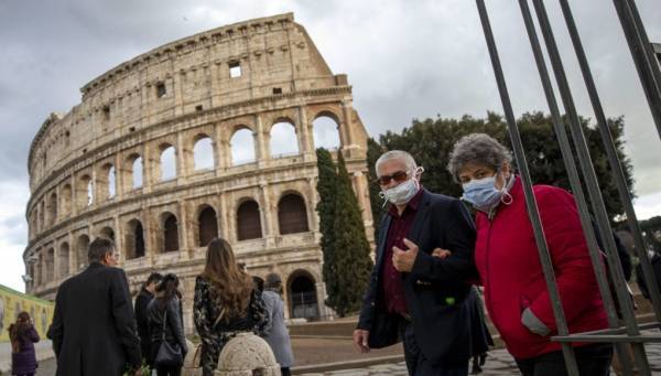 Κορονοϊός: Παρατείνεται το «λουκέτο» στα ιταλικά σχολεία-Νέοι νεκροί στη Γαλλία