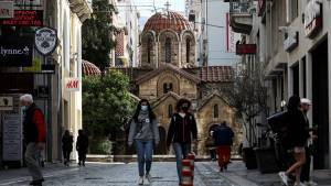 «Οδικός χάρτης» επανεκκίνησης: Μετά το Πάσχα ανοίγουν εστίαση, σχολεία, τουρισμός