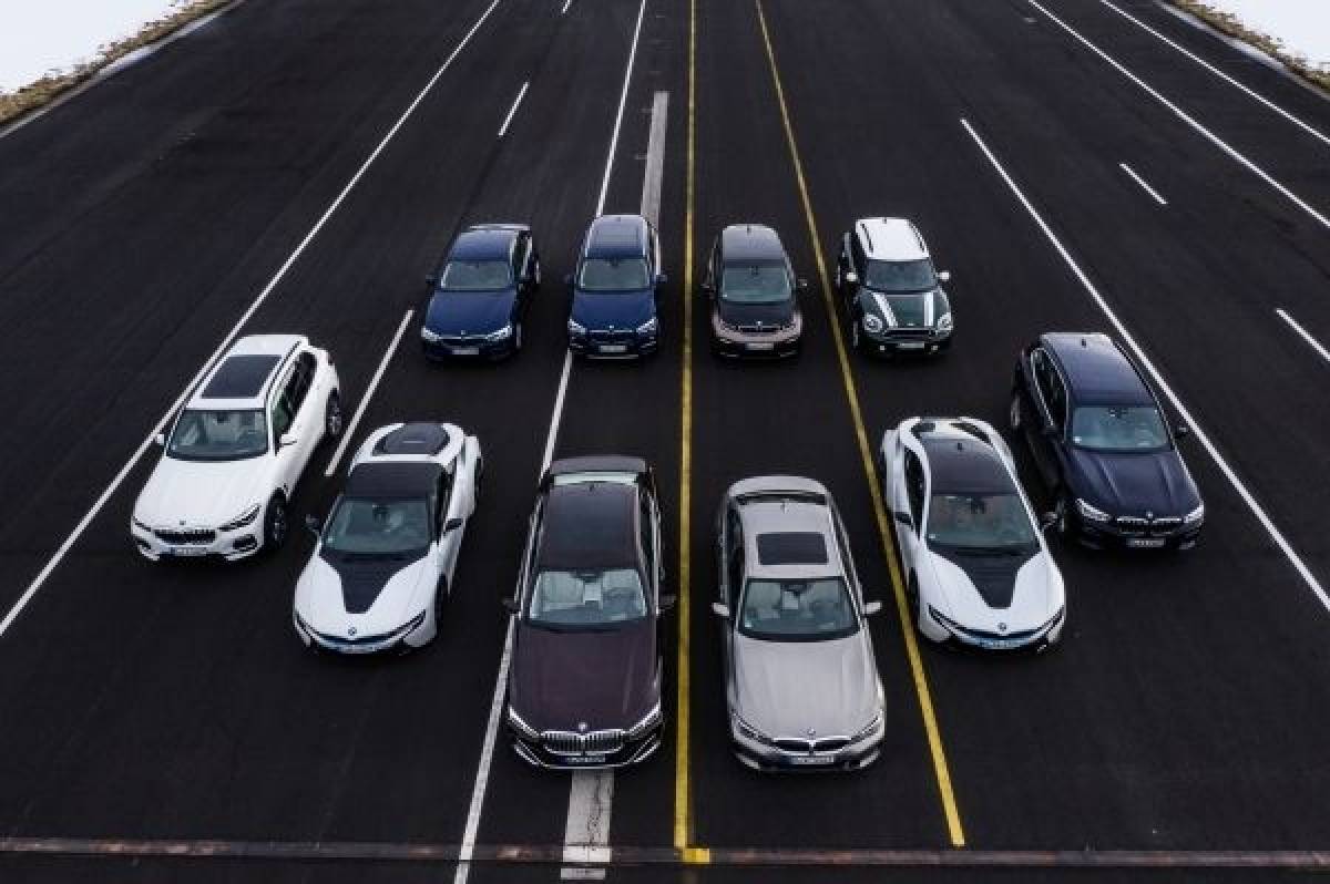H BMW παρουσιάζει τη δεύτερη γενιά plug-in υβριδικών μοντέλων
