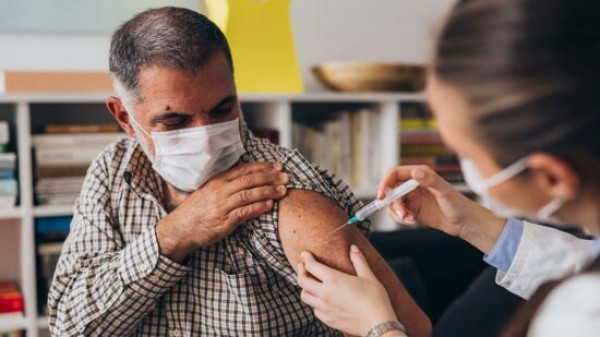 Διαθέσιμο χωρίς συνταγογράφηση από το Νοέμβριο το συμβατικό αντιγριπικό εμβόλιο-Διευκρινίσεις