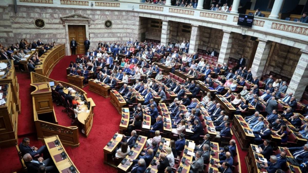 Στην Ολομέλεια το νομοσχέδιο για το επιτελικό κράτος