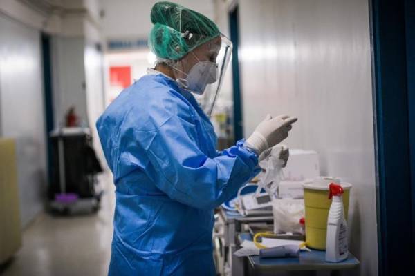 Γεωγραφική κατανομή κρουσμάτων: 290 στην Αττική - 188 στη Θεσσαλονίκη