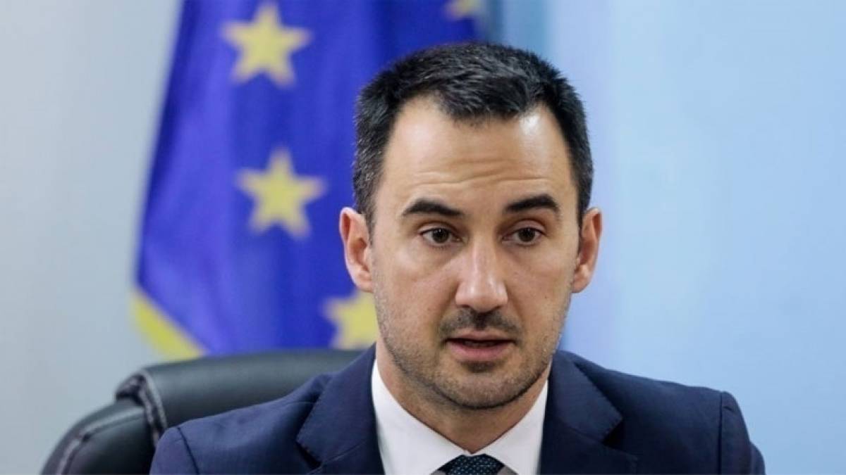 Χαρίτσης: Ανησυχητική η διαπλοκή ανάμεσα σε κυβέρνηση και ιδιωτικά συμφέροντα