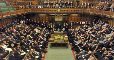 Βρετανία: Παραιτήθηκε και ο αντιπρόεδρος της κυβέρνησης, Μπιλ Αφολάμι