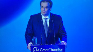 Πιερρακάκης: Συνομιλούμε με όλους επί ίσοις όροις, χωρίς αμφισβήτηση των εθνικών μας δικαίων