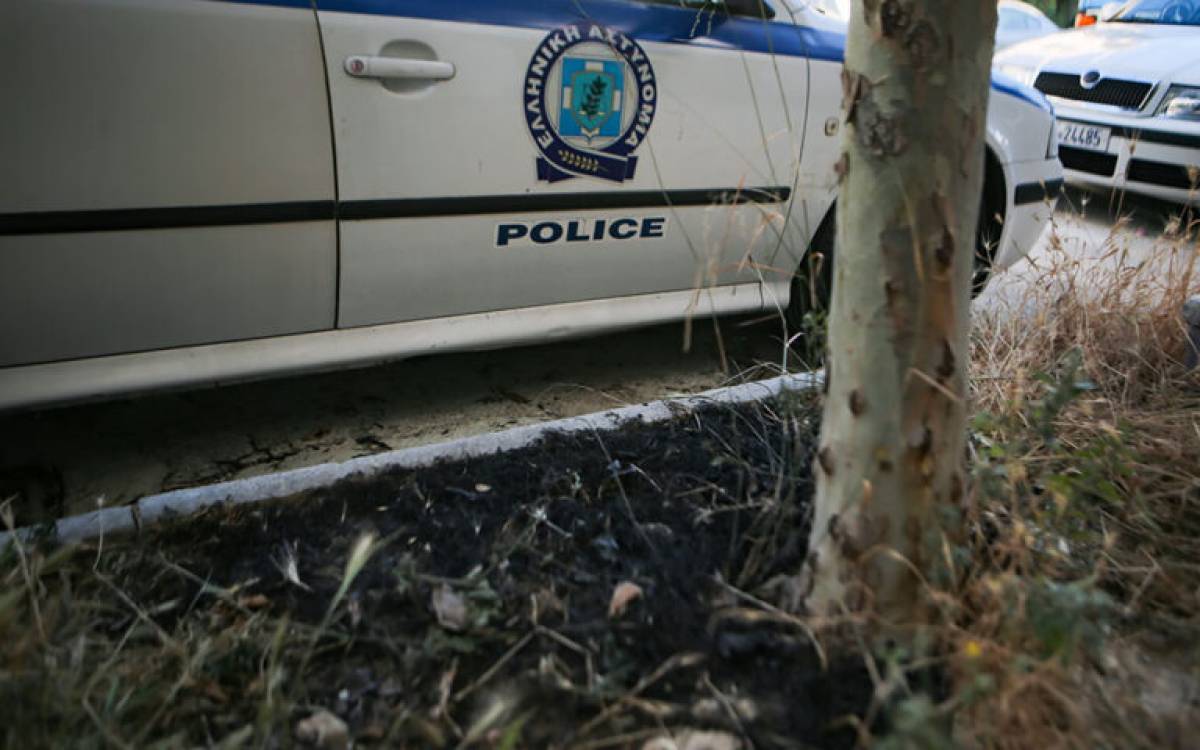 Ένοπλη ληστεία με καλάσνικοφ σε κοσμηματοπωλείο στο Ίλιον