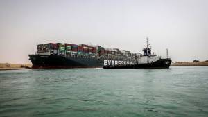 Σουέζ: Καλά κρατεί το «παζάρι» για το Ever Given