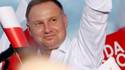 Πολωνία: Επανεξελέγη ο Ντούντα- Πανηγυρίζει ο Όρμπαν