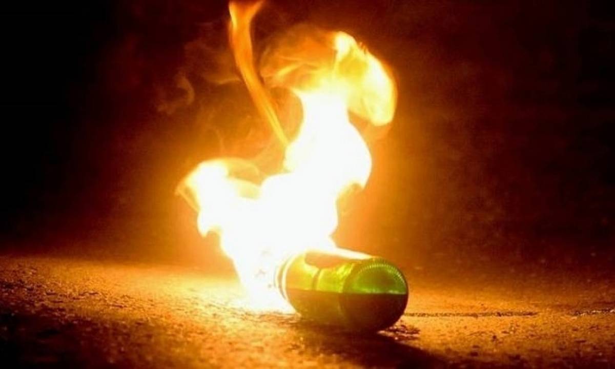 Επίθεση με μολότοφ τα ξημερώματα στο κέντρο της Αθήνας