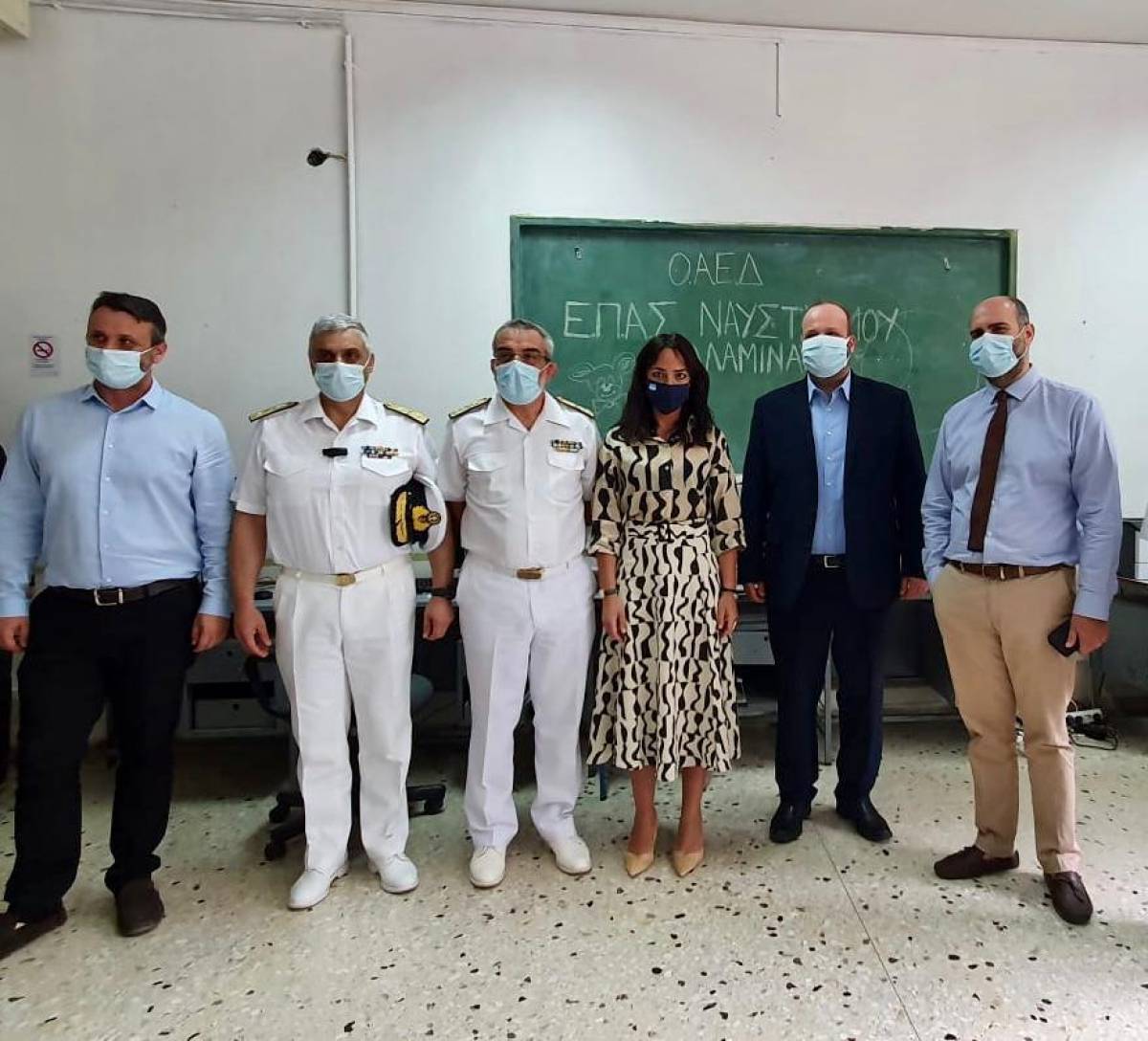 Επίσκεψη Μιχαηλίδου στην Επαγγελματική Σχολή μαθητείας του ΟΑΕΔ στη Σαλαμίνα