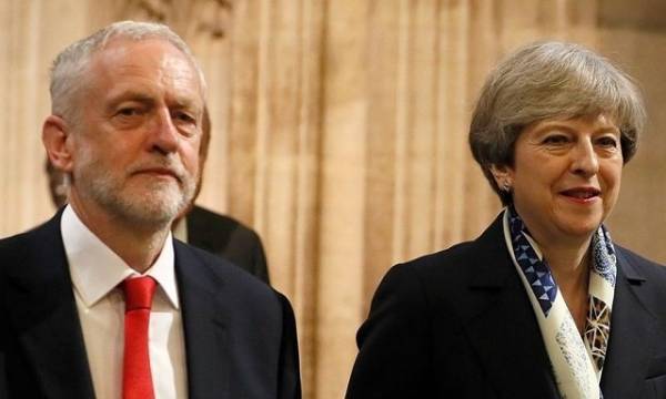 Μέι προκαλεί Κόρμπιν σε debate για το Brexit