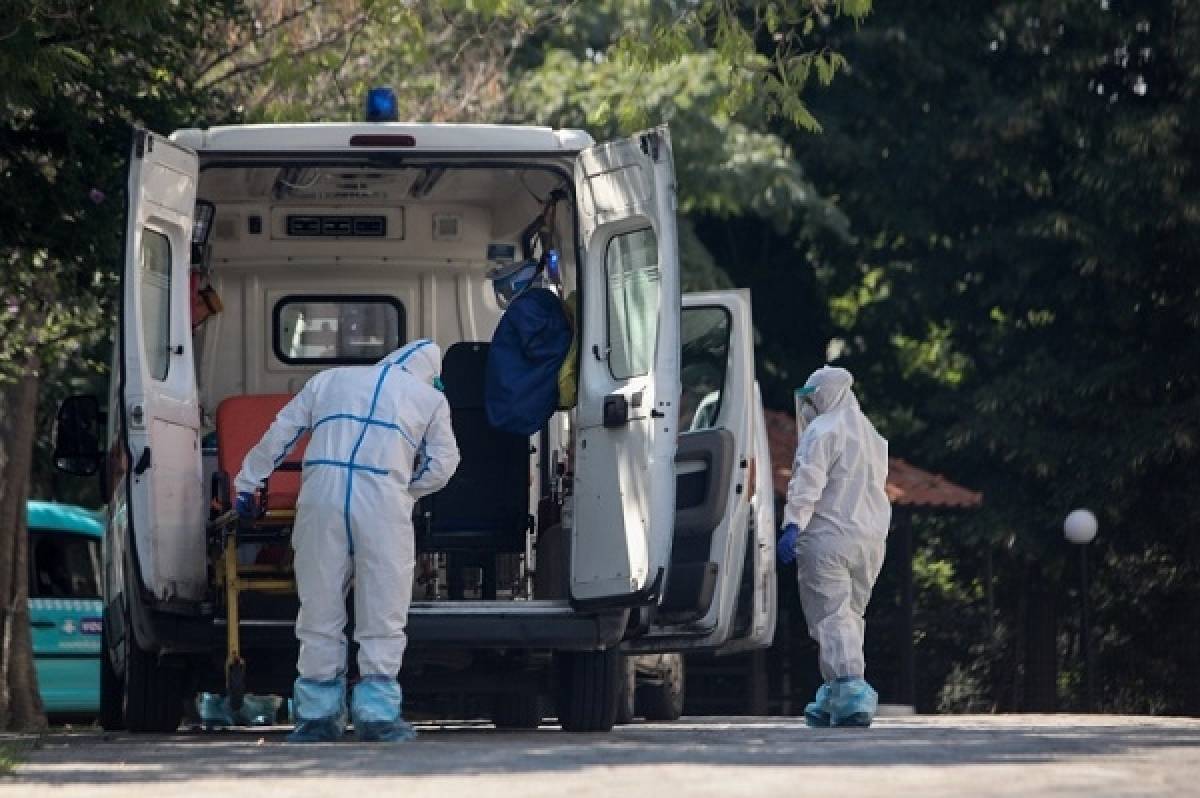Κορονοϊός - Ελλάδα: 302 νέα κρούσματα και δύο θάνατοι
