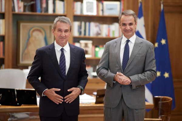Ο Λοβέρδος θα πολεμήσει τα καρτέλ... από μέσα
