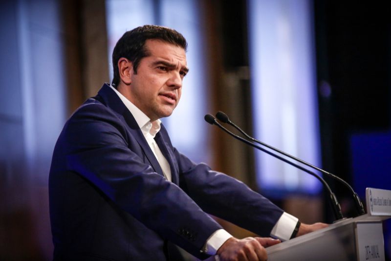 Τσίπρας: Δέσμευση για αποκλιμάκωση της φορολογίας στις επιχειρήσεις