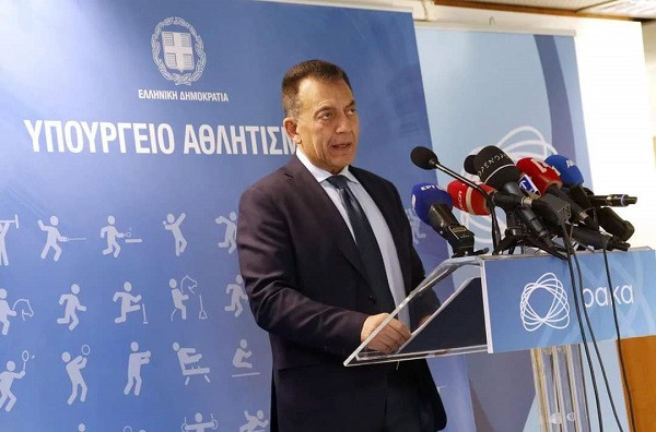Βρούτσης σε ΕΑΚ: Εισηγηθείτε πώς θα κατανείμετε τα €11 εκατ.