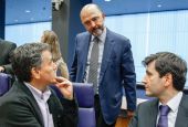 Στις 5 Σεπτεμβρίου η συνάντηση Τσακαλώτου, Χουλιαράκη, Μοσκοβισί