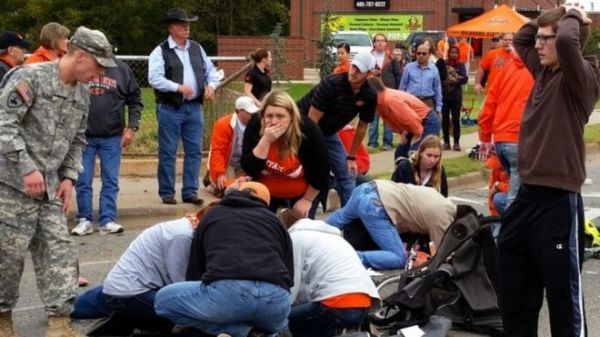 Τραγωδία στην Οκλαχόμα- Αυτοκίνητο έπεσε σε θεατές παρέλασης