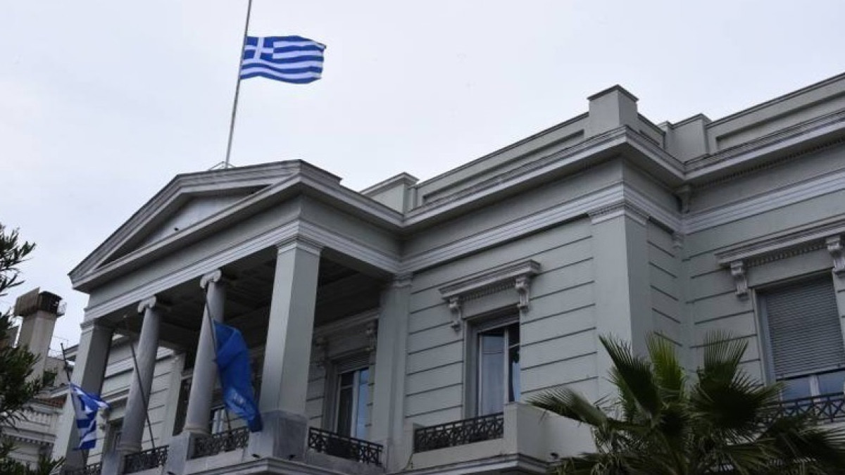 ΥΠΕΞ: Ευχαριστεί τις ξένες δυνάμεις για τη βοήθειά στις πυρκαγιές