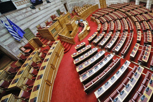 Τέσσερις ημέρες νωρίτερα η ορκωμοσία των νέων βουλευτών