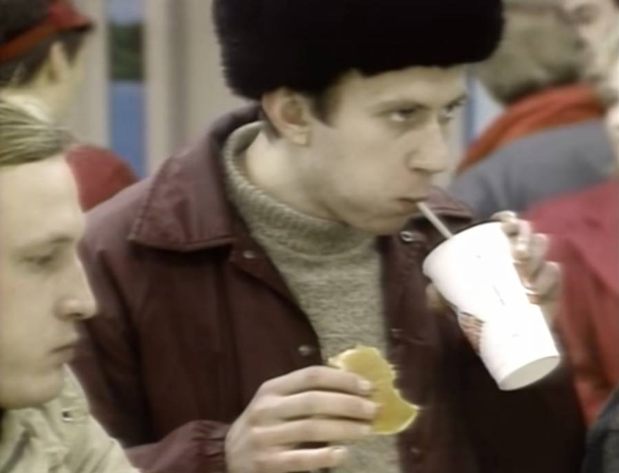 Η... απόβαση των McDonald’s στην Πλατεία Πούσκιν