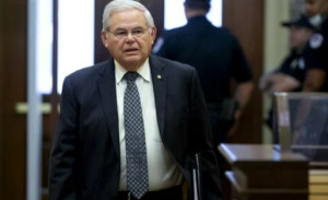 Μπομπ Μενέντεζ: 11 χρόνια φυλάκιση για τις δωροδοκίες