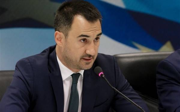 Χαρίτσης: Θα ανακοινώσουμε μέτρα στήριξης της μεσαίας τάξης