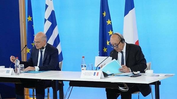 Δένδιας: Σταθερή η στήριξη της Γαλλίας
