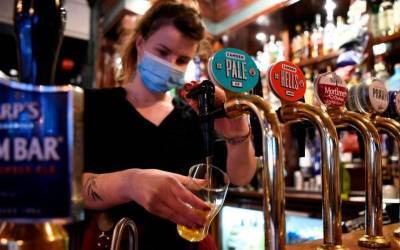 Βρετανία: Ρεκόρ θανάτων από αλκοόλ που σχετίζεται με την πανδημία