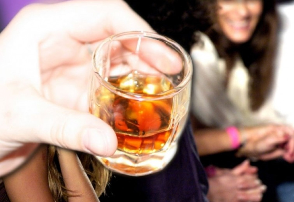 Ένα ποτηράκι αλκοόλ την ημέρα... το γιατρό τον κάνει πέρα