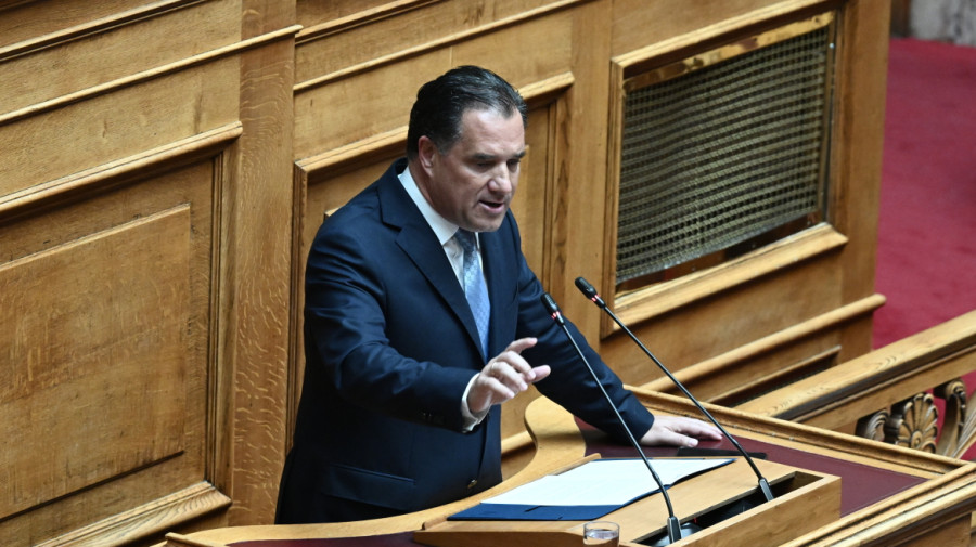 Γεωργιάδης σε επιχειρήσεις για καύσωνα: Παύση εργασίας 12:00-16:00, αλλιώς πρόστιμο